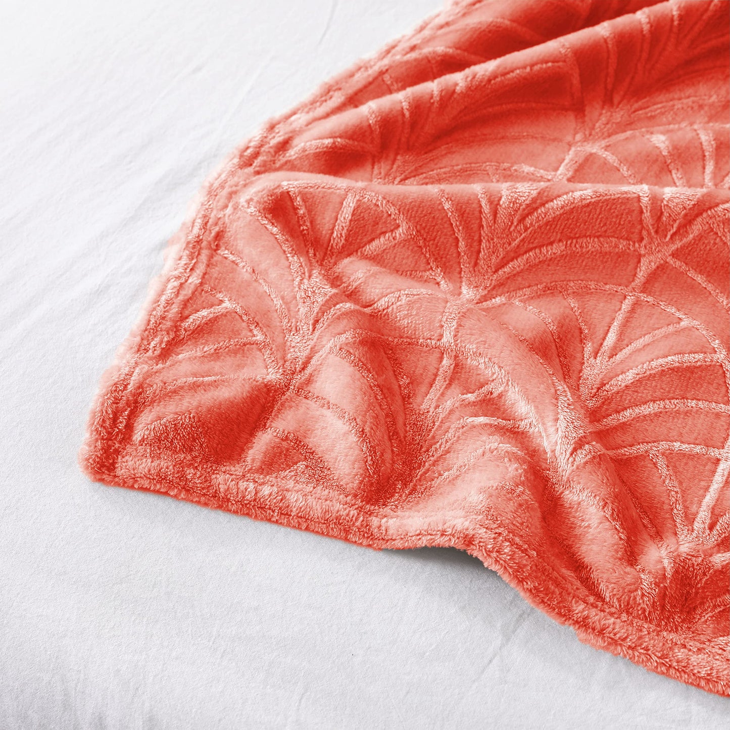 Flannel Throw Blanket for Couch, Soft Plush Fleece Throw Blanket with Decorative Palm Leaves Design, Coral, 50x60 Inch′