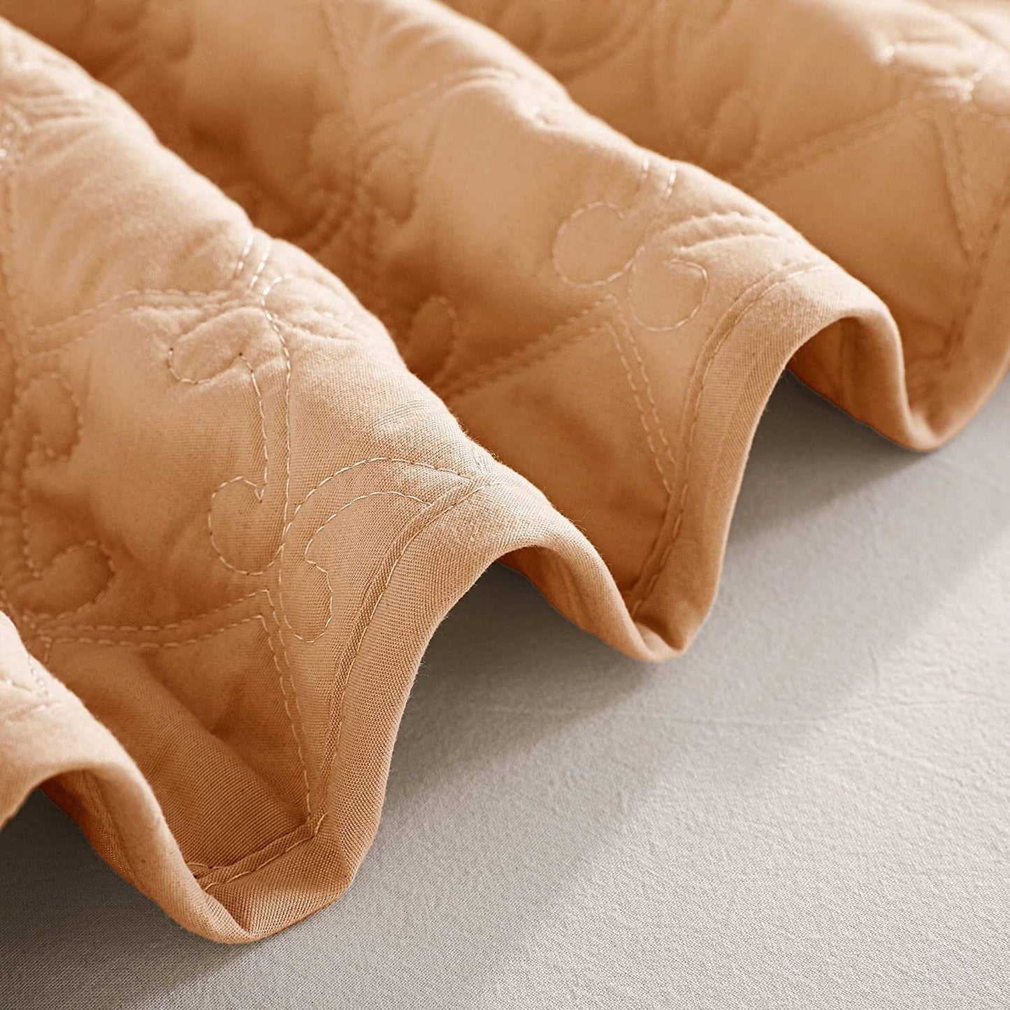 Whale Flotilla Quilt Set Twin Size, Soft Microfiber Lightweight Bedspread Coverlet Bed Cover (Diamond Pattern) for All Seasons, Taupe, 2 Pieces (Includes 1 Quilt, 1 Sham)