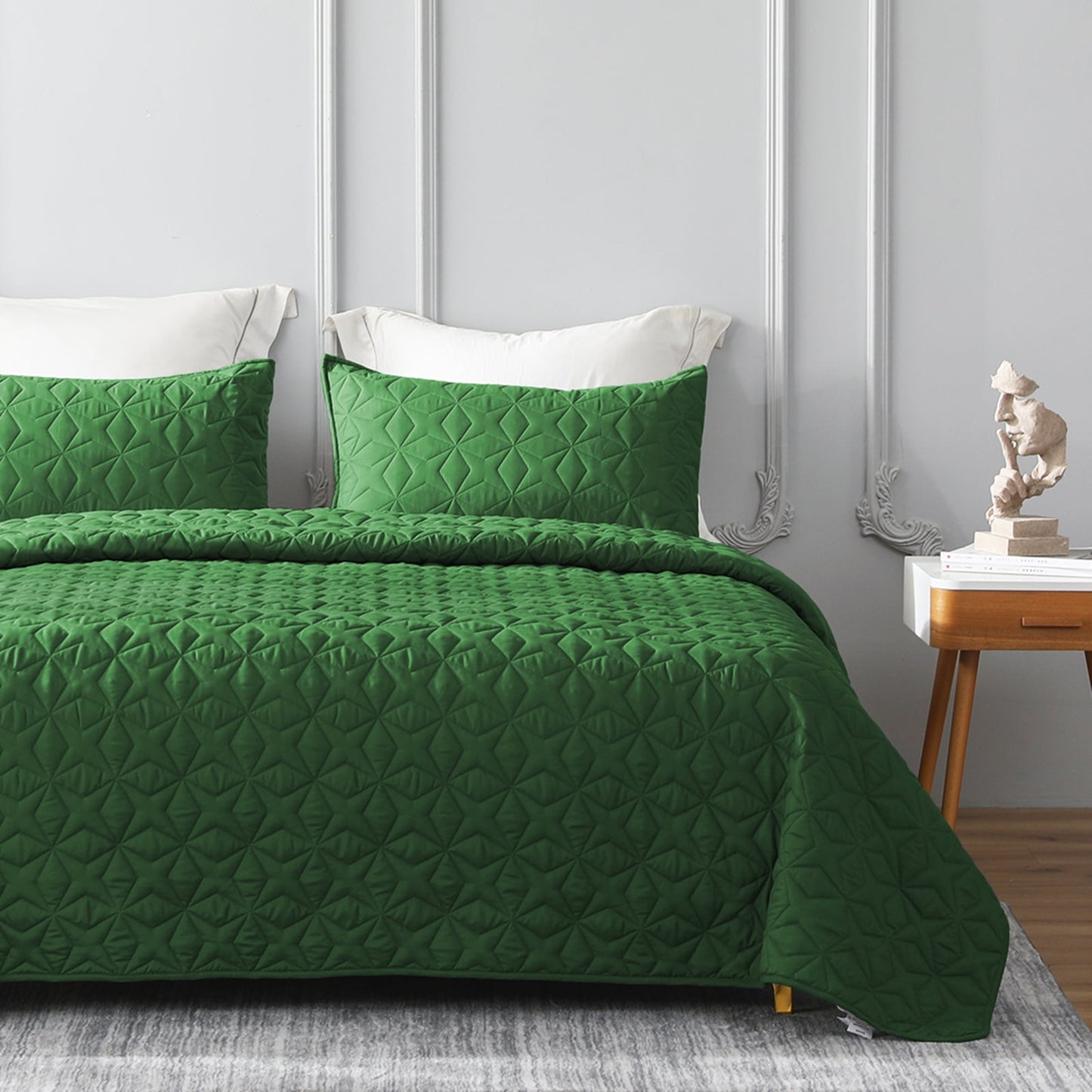 Whale Flotilla Quilt Set Twin Size, Soft Microfiber Lightweight Bedspread Coverlet Bed Cover (Star Pattern) for All Seasons, Green, 2 Pieces (Includes 1 Quilt, 1 Sham)?-