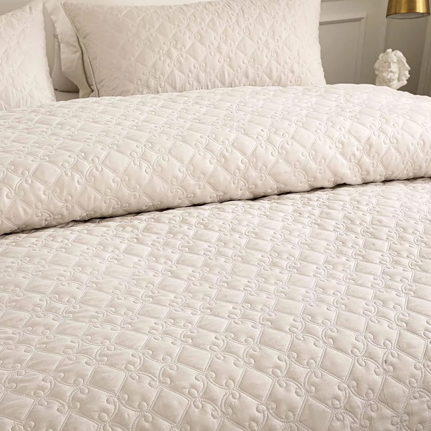 Whale Flotilla Quilt Set Twin Size, Soft Microfiber Lightweight Bedspread Coverlet Bed Cover (Diamond Pattern) for All Seasons, Brich Beige, 2 Pieces (Includes 1 Quilt, 1 Sham