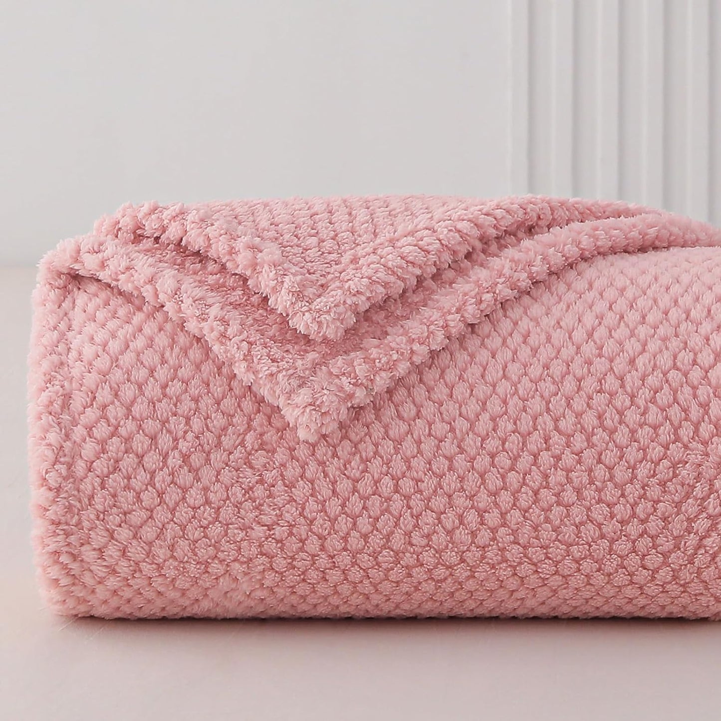 Whale Flotilla Twin Size Fuzzy Fleece Blanket, Fluffy Warm Soft Jacquard Bed Blankets for Fall Winter, Lightweight and Cozy, 60x80 Inch, Pink