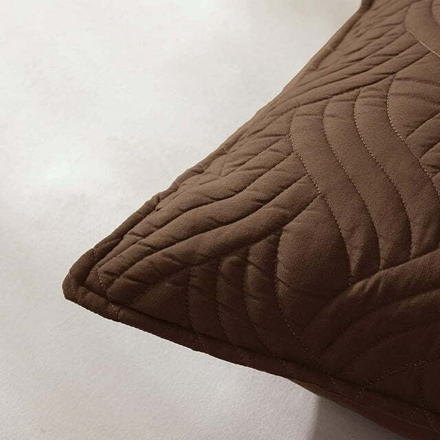 Whale Flotilla Quilt Set Queen Size, Soft Microfiber Lightweight Bedspread Coverlet Bed Cover (Wave Pattern) for All Seasons,Brown, 3 Pieces (Includes 1 Quilt, 2 Shams)