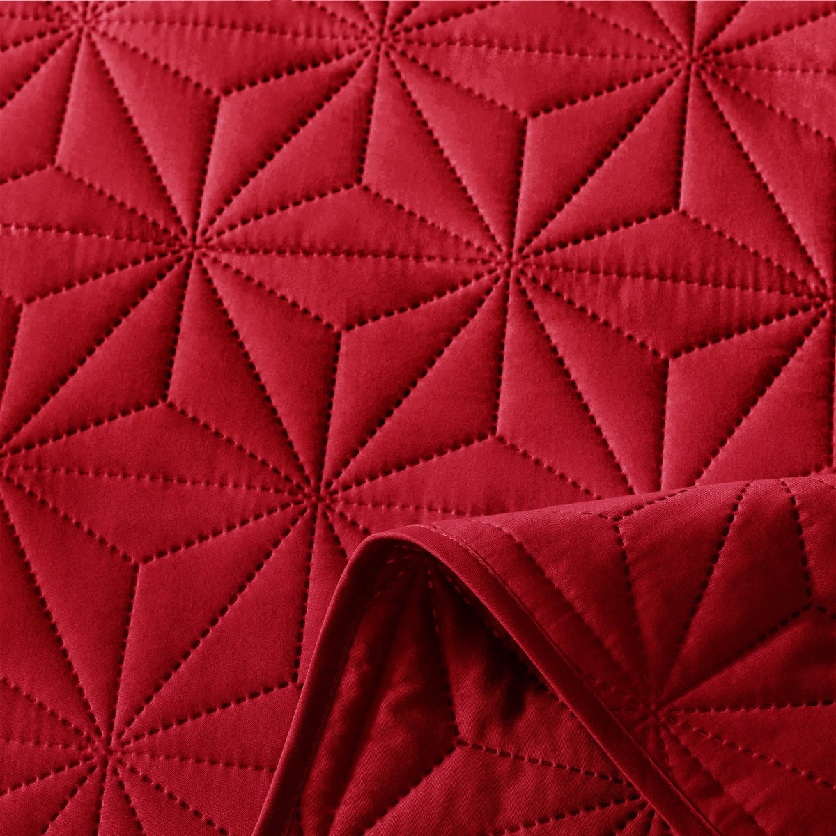 Whale Flotilla Microfiber California King 104"x 112" Quilt Set Lightweight Quilted Bedspreads Coverlets Set with Stars Pattern, Red