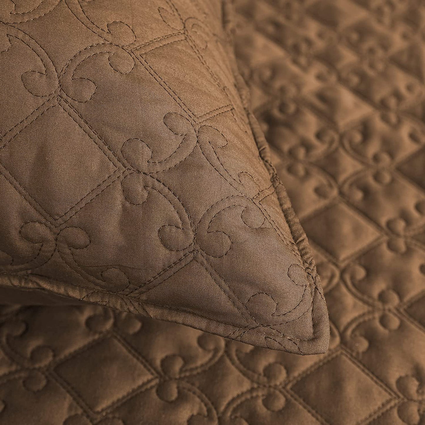 Whale Flotilla Quilt Set Queen Size, Soft Microfiber Lightweight Bedspread Coverlet Bed Cover (Diamond Pattern) for All Seasons, Brown, 3 Pieces (Includes 1 Quilt, 2 Shams)