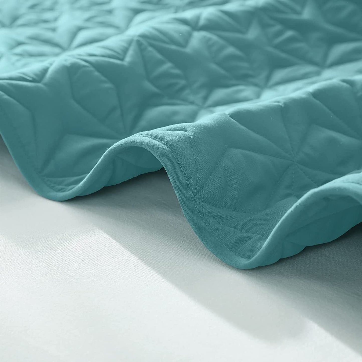Whale Flotilla Quilt Set Twin Size, Soft Microfiber Lightweight Bedspread Coverlet Bed Cover (Star Pattern) for All Seasons, Turquoise, 3 Pieces (Includes 1 Quilt, 2 Shams)