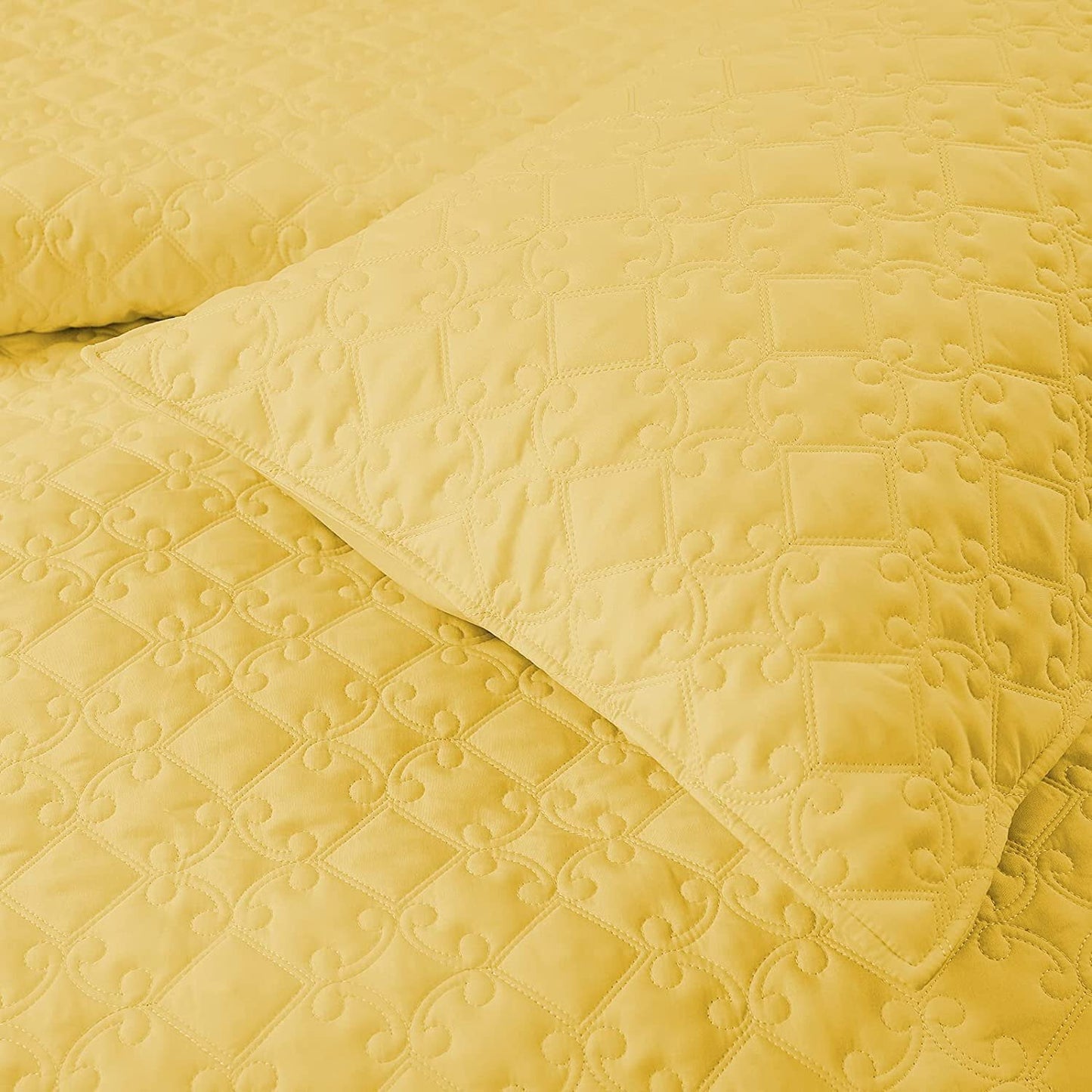 Whale Flotilla Quilt Set Twin Size, Soft Microfiber Lightweight Bedspread Coverlet Bed Cover (Diamond Pattern) for All Seasons, Yellow, 2 Pieces (Includes 1 Quilt, 1 Sham)