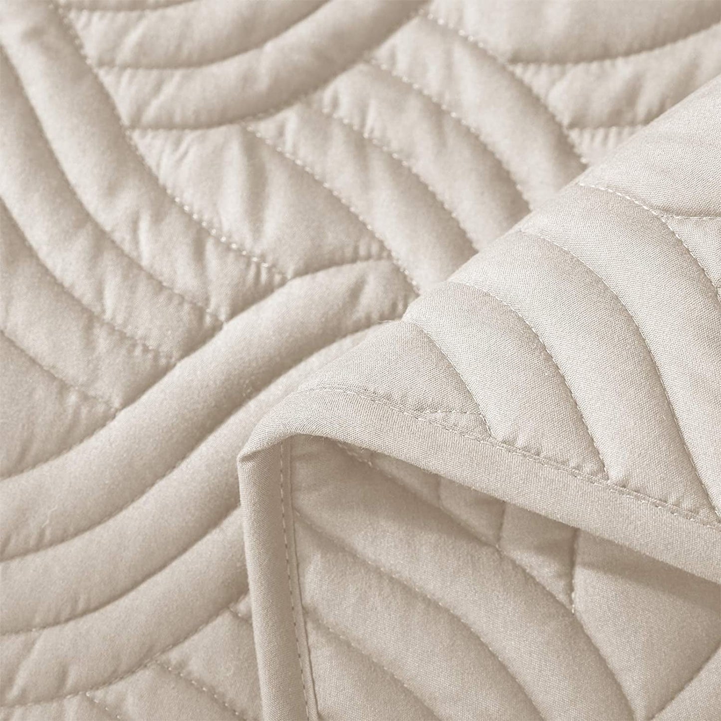 Whale Flotilla Quilt Set Twin Size, Soft Microfiber Lightweight Bedspread Coverlet Bed Cover (Wave Pattern) for All Seasons, Brich Beige, 3 Pieces (Includes 1 Quilt, 2 Shams)