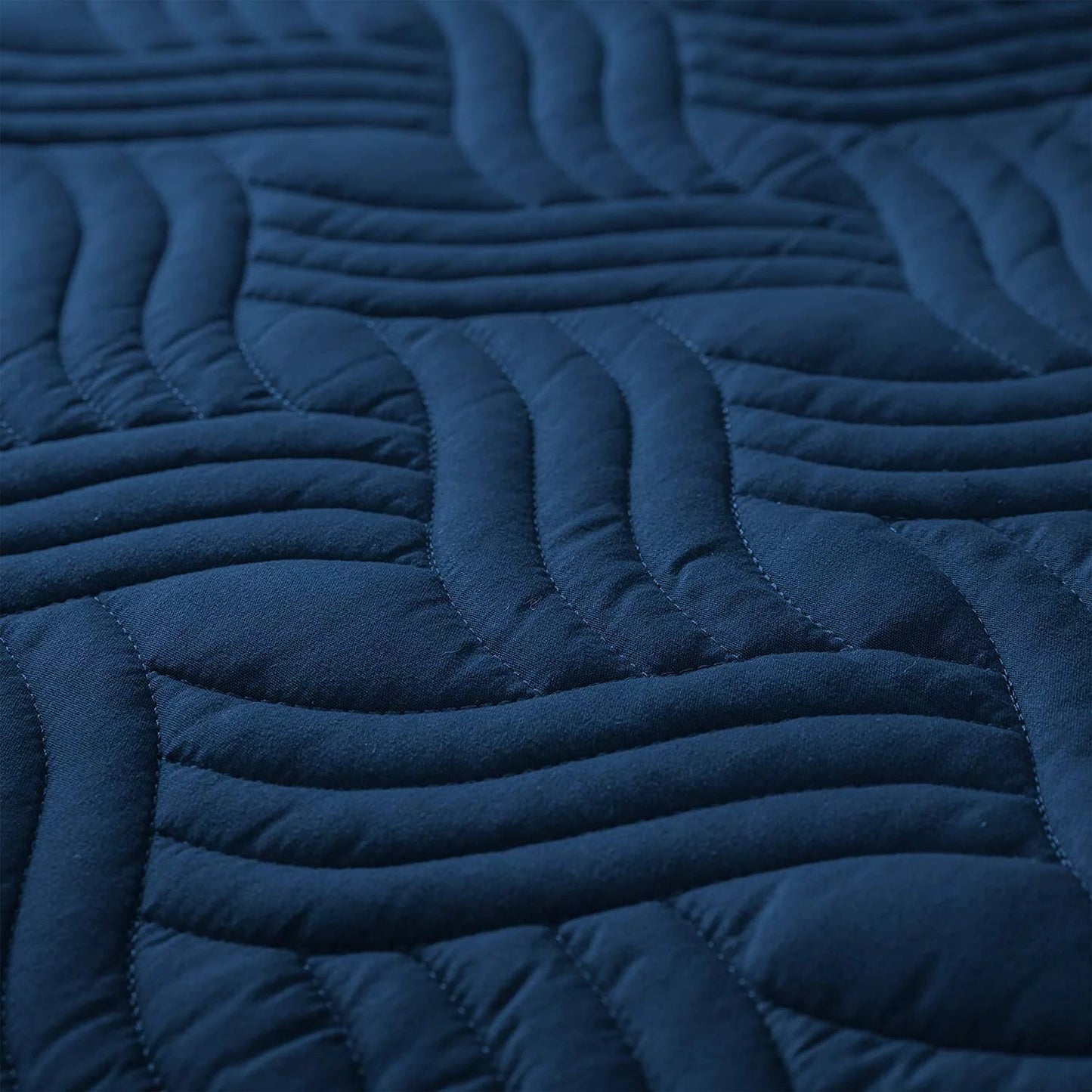 Whale Flotilla Quilt Set King Size, Soft Microfiber Lightweight Bedspread Coverlet Bed Cover (Wave Pattern) for All Seasons, Navy, 3 Pieces (Includes 1 Quilt, 2 Shams)