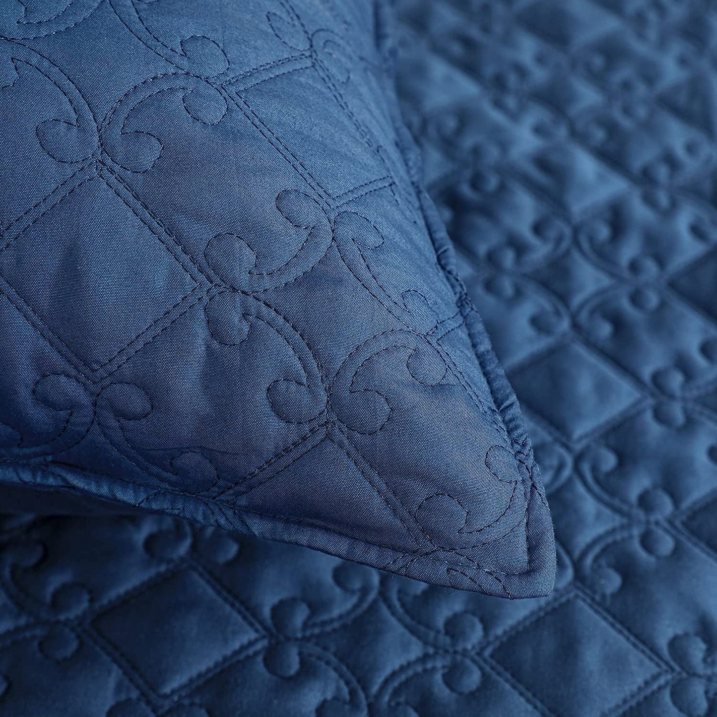 Whale Flotilla Quilt Set Queen Size, Soft Microfiber Lightweight Bedspread Coverlet Bed Cover (Diamond Pattern) for All Seasons, Navy, 3 Pieces (Includes 1 Quilt, 2 Shams) ?-