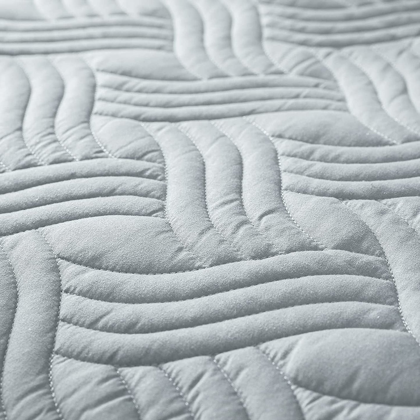 Whale Flotilla Quilt Set Twin Size, Soft Microfiber Lightweight Bedspread Coverlet Bed Cover (Wave Pattern) for All Seasons, Light Grey, 2 Pieces (Includes 1 Quilt, 1 Shams)