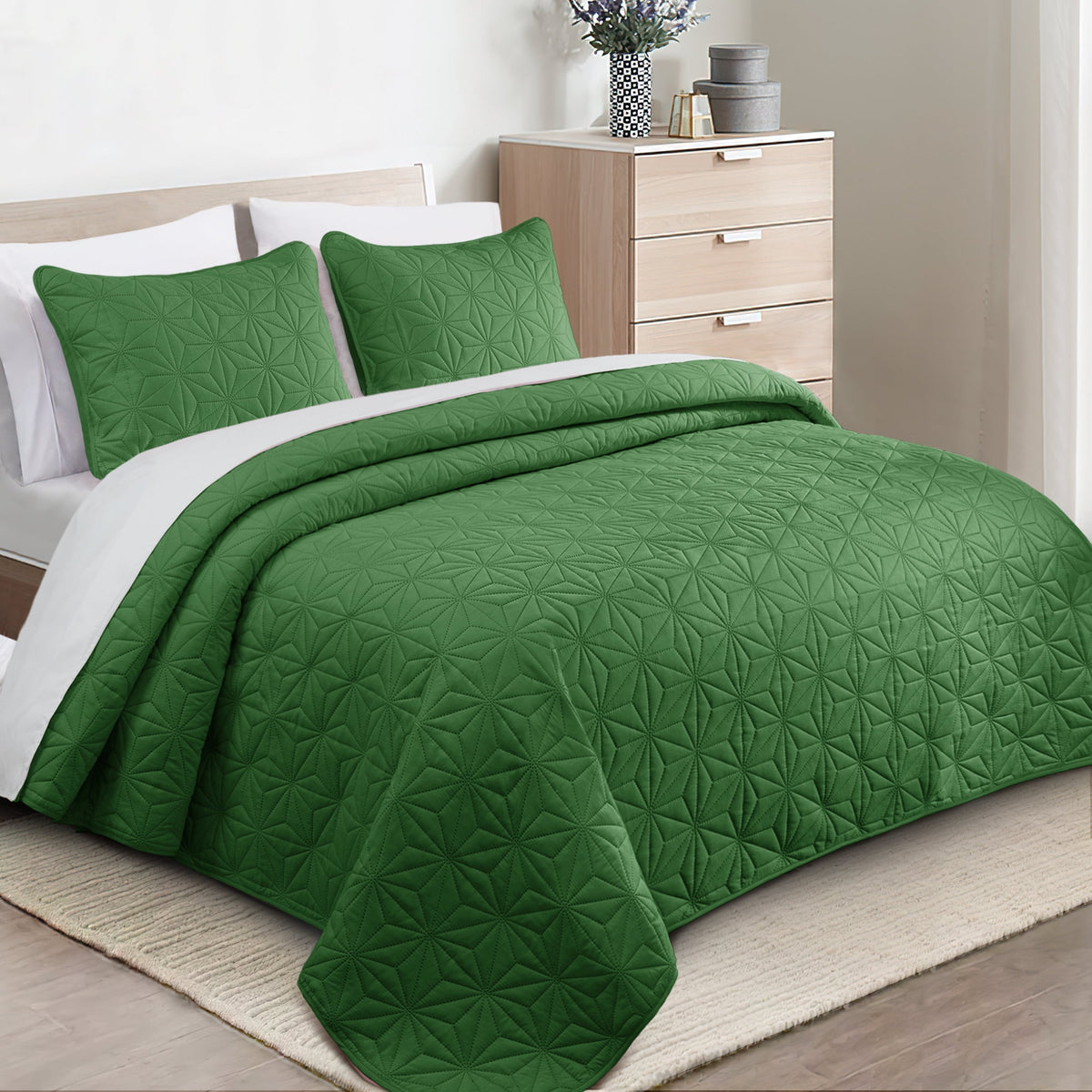 Whale Flotilla Microfiber King Size 96"x 104" Quilt Set Lightweight Quilted Bedspreads Coverlets Set with Stars Pattern, Green
