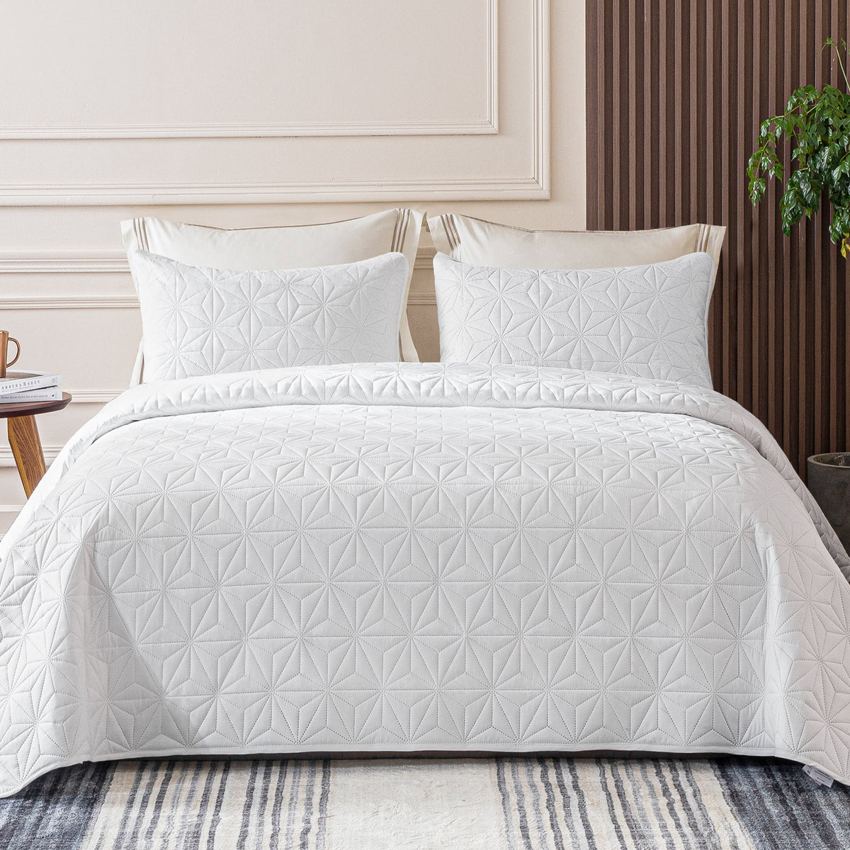Whale Flotilla Microfiber California King 104"x 112" Quilt Set Lightweight Quilted Bedspreads Coverlets Set with Stars Pattern, White