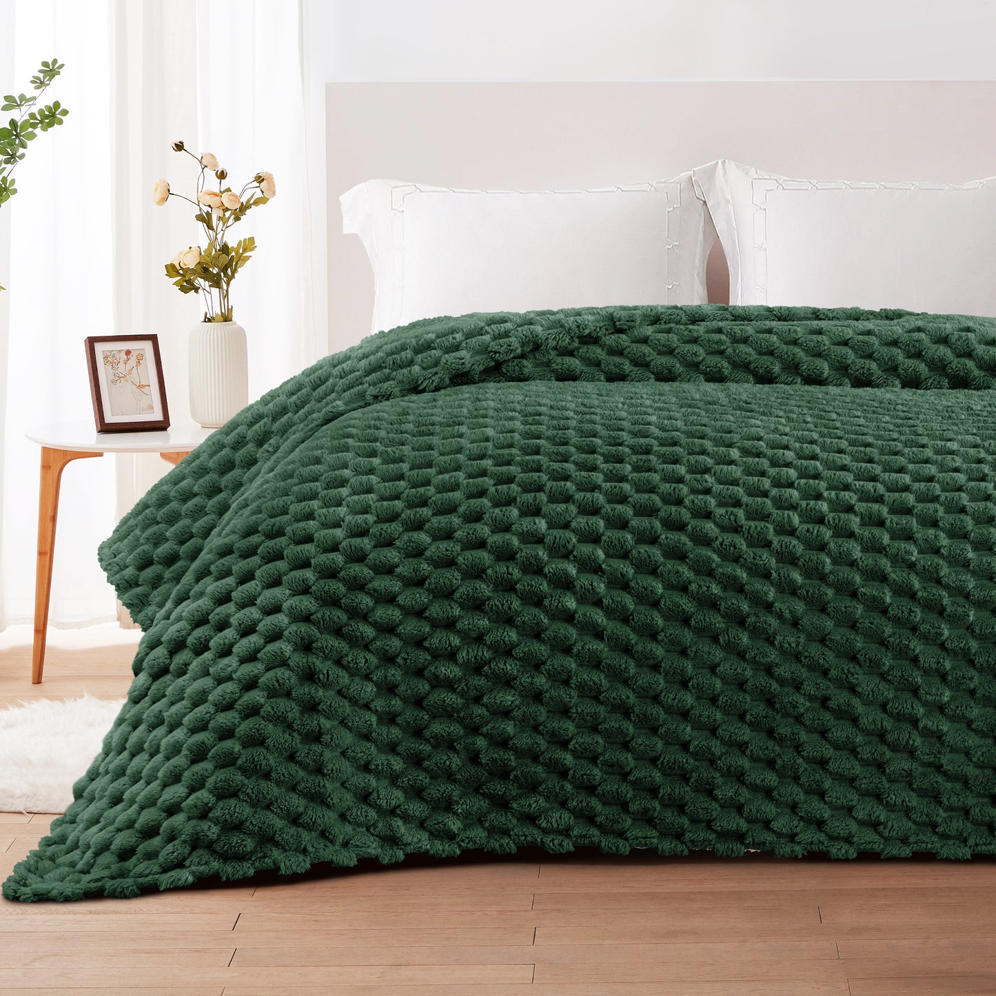 Whale Flotilla Twin Size Blanket for Bed with Expanded 3D-Jacquard Pattern, Fuzzy Soft Cozy Exquisite Blankets or All Season, Warm and Fluffy, 60x80 Inch, Emerald Gr