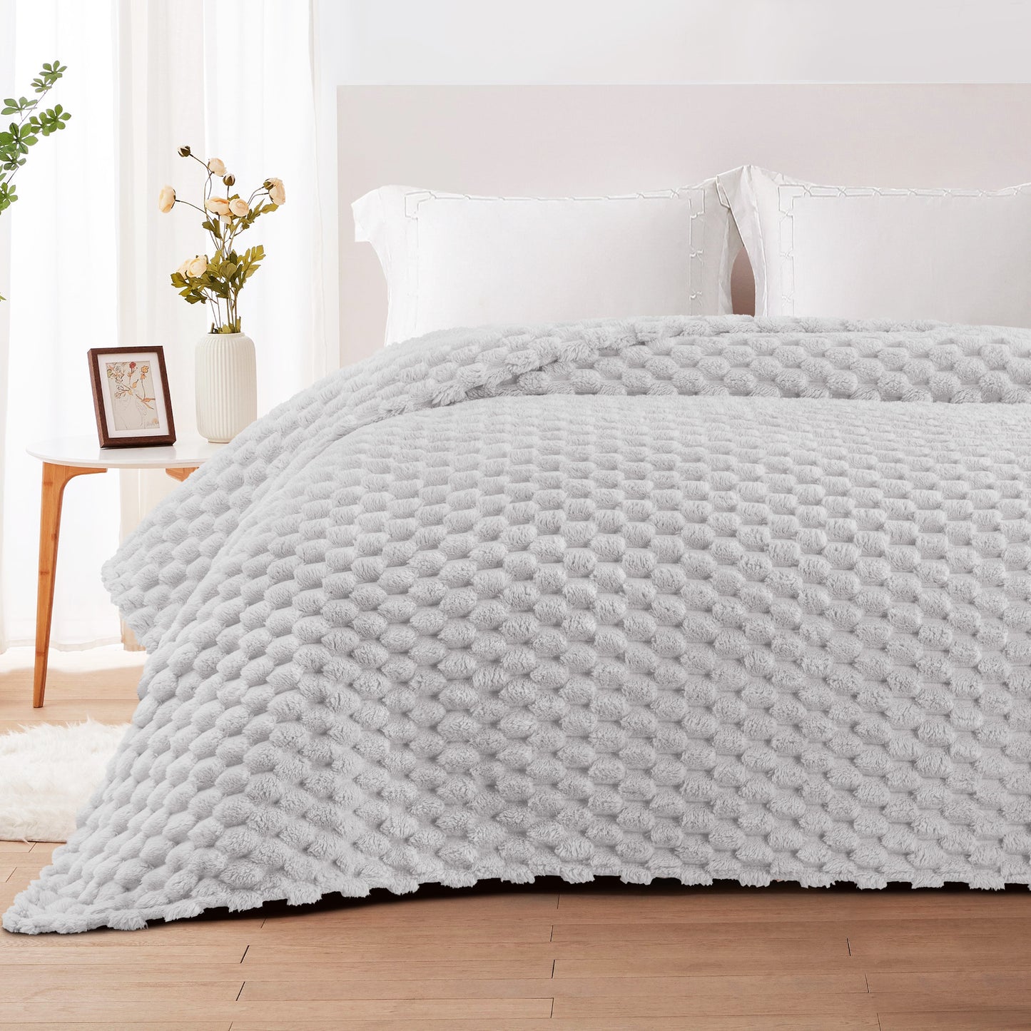 Whale Flotilla Twin Size Blanket for Bed with Expanded 3D-Jacquard Pattern, Fuzzy Soft Cozy Exquisite Blankets or All Season, Warm and Fluffy, 60x80 Inch, Light Grey