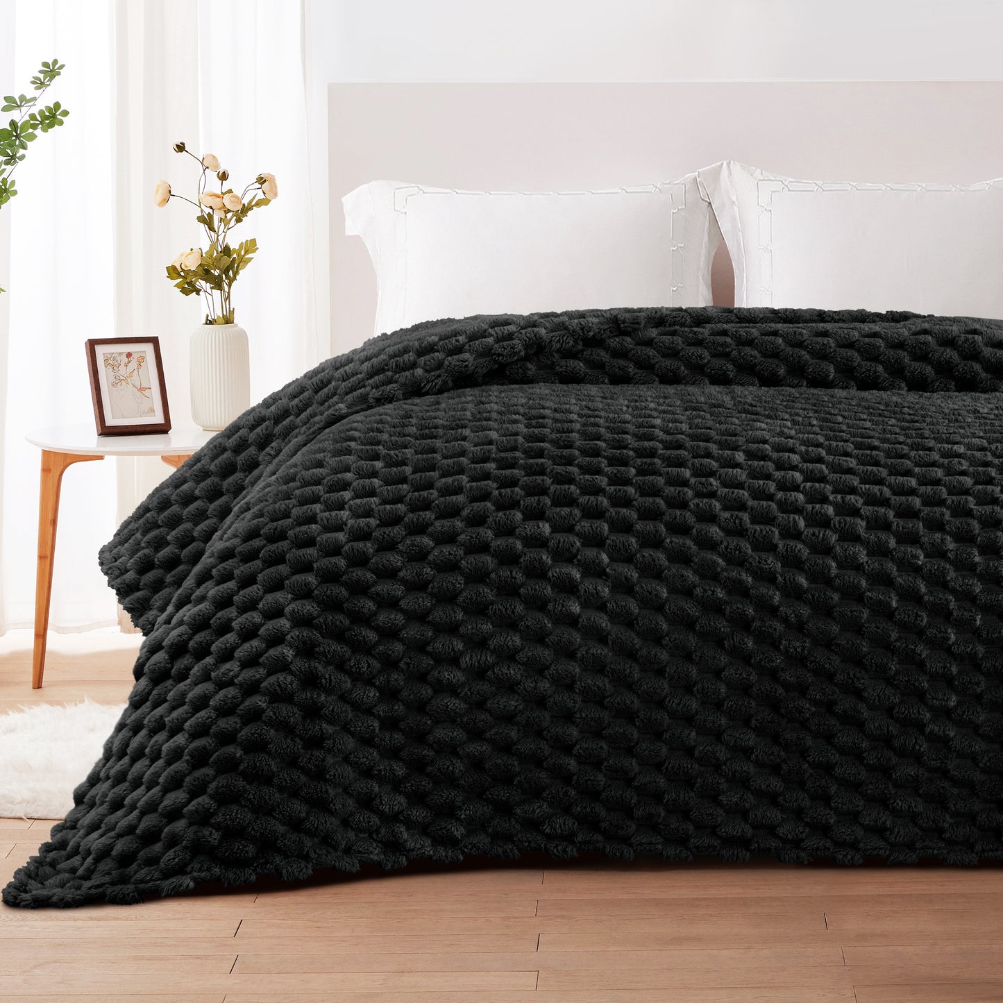 Whale Flotilla Twin Size Blanket for Bed with Expanded 3D-Jacquard Pattern, Fuzzy Soft Cozy Exquisite Blankets or All Season, Warm and Fluffy, 60x80 Inch, Black