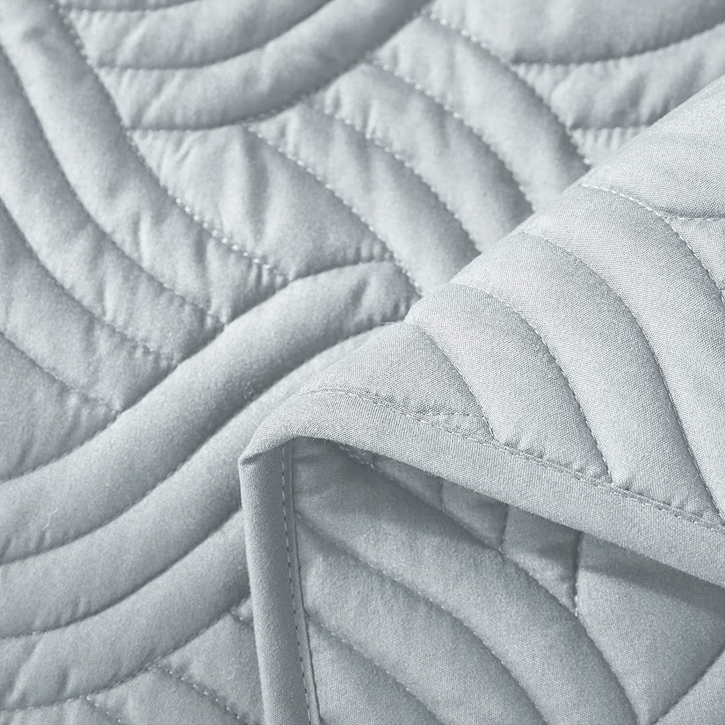 Whale Flotilla Quilt Set Queen Size, Soft Microfiber Lightweight Bedspread Coverlet Bed Cover (Wave Pattern) for All Seasons, Light Grey, 3 Pieces (Includes 1 Quilt, 2 Shams)