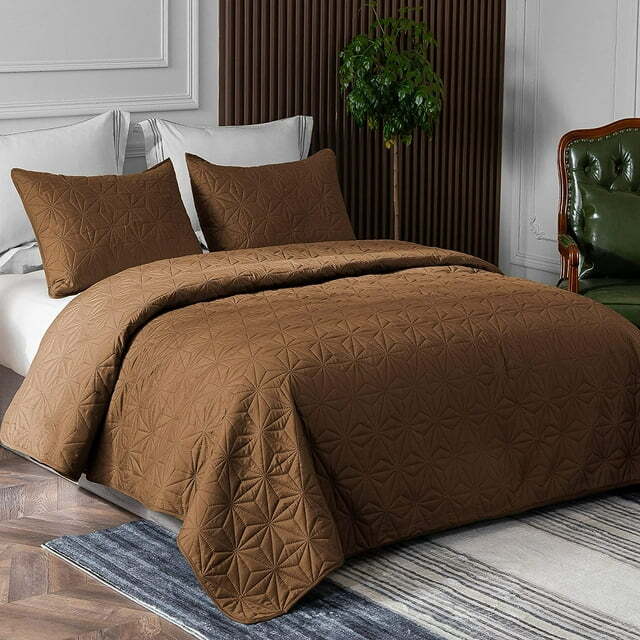 Whale Flotilla California King Quilt Set, Soft Oversized Quilts Bedspread Coverlet Embossed Pattern, Lightweight Reversible Bedding Sets for All Seasons with Pillow Shams, 104x112 Inches, Purple