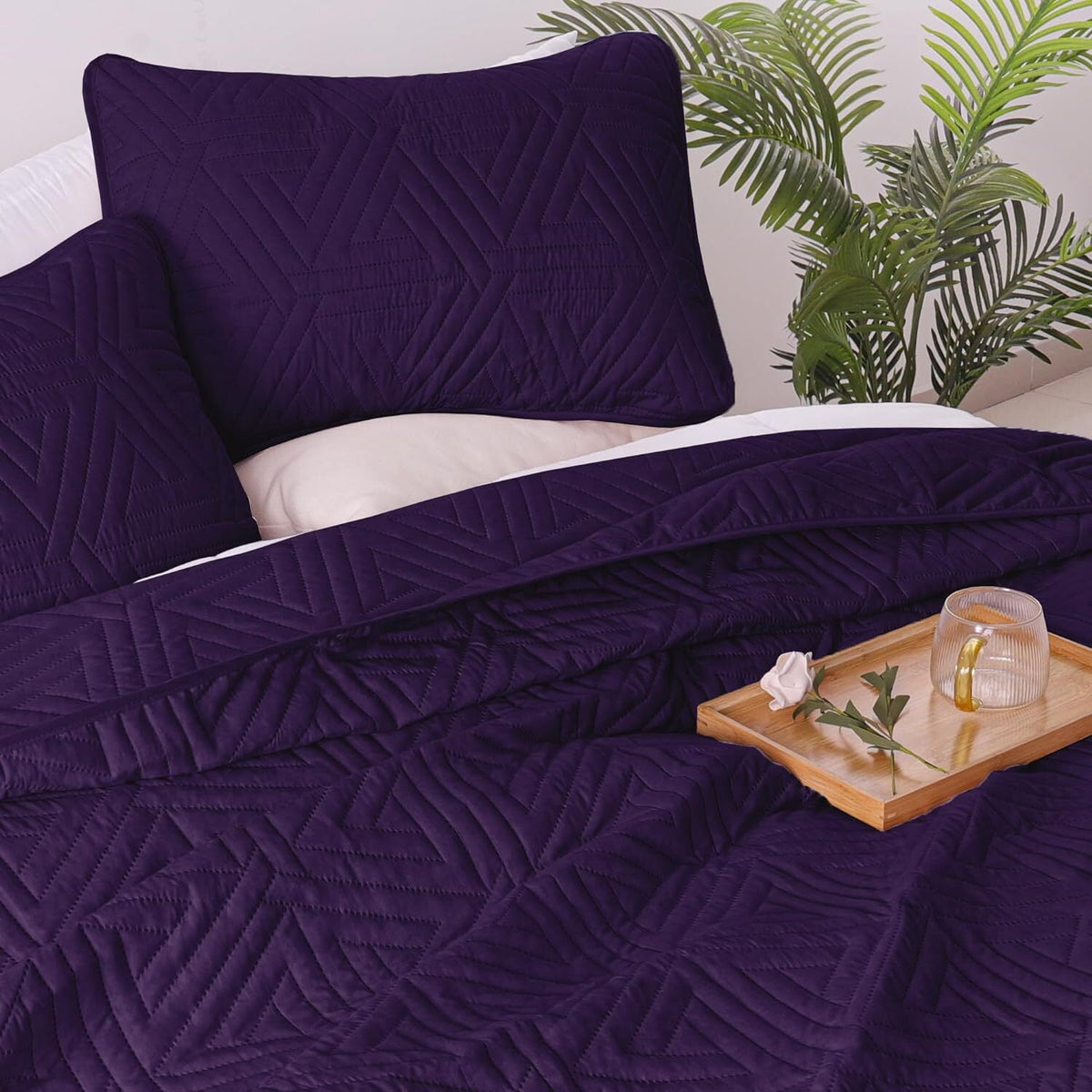 Whale Flotilla 3-Piece King Size Quilt Set for All Season, Classic Geometric Pattern Bedding Set with 2 Pillow Shams, Soft and Lightweight, Purple