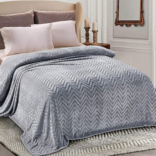 Whale Flotilla Flannel Fleece King Size Bed Blanket, Soft Velvet Lightweight Bedspread Plush Fluffy Coverlet Chevron Design Decorative Blanket for All Season, 90x104 Inch, Silver Grey