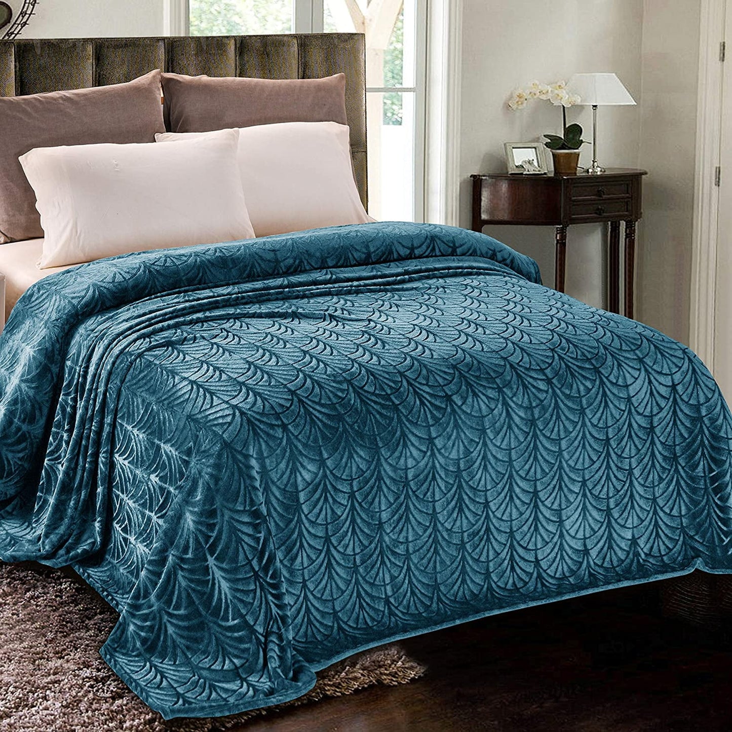 Whale Flotilla Flannel Fleece King Size(90x104 Inch) Lightweight Bed Blanket, Soft Velvet Bedspread Plush Fluffy Coverlet Palm Leaf Design Decorative Blanket for All Seasons, Grey Blue?-