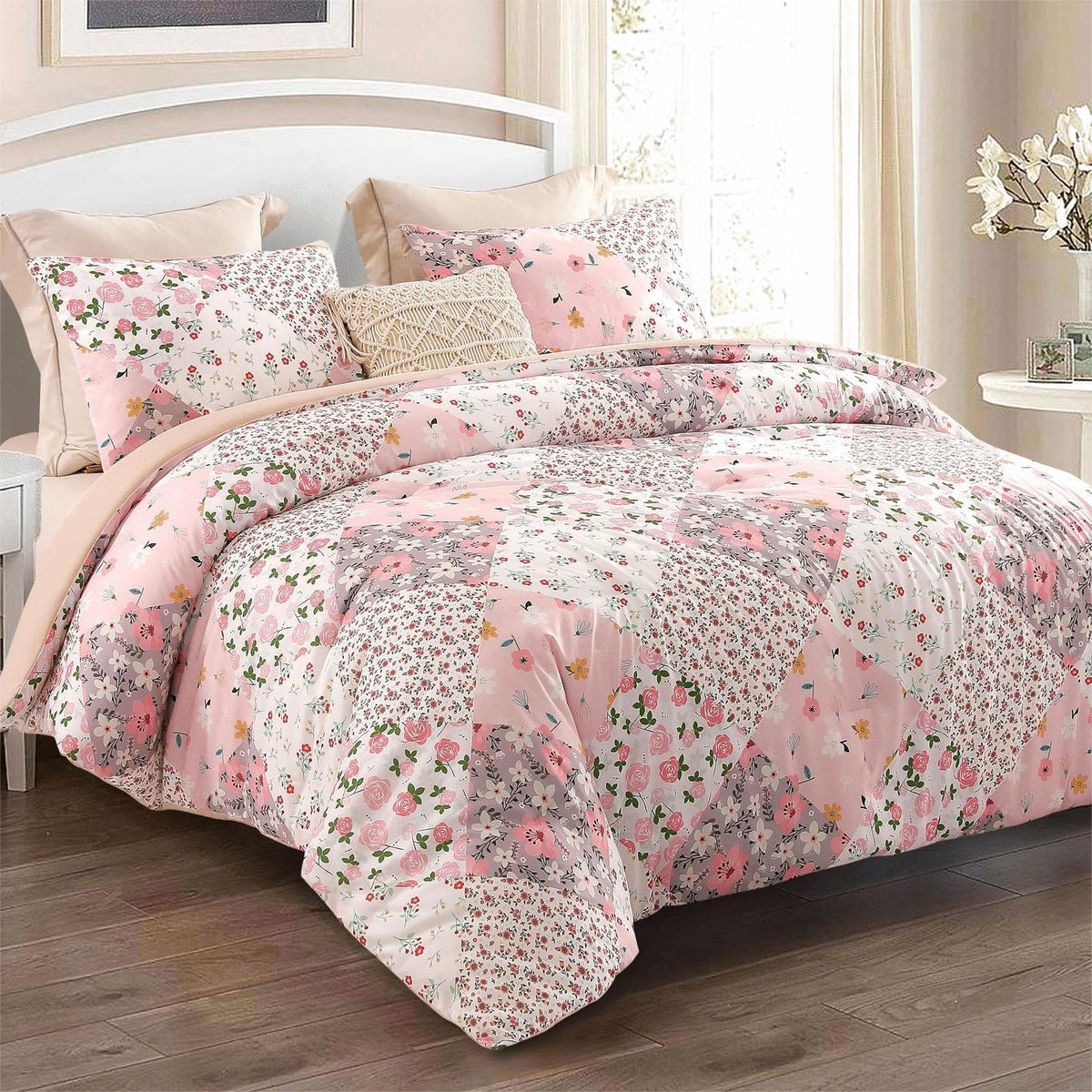 Whale Flotilla 3-Piece Queen Comforter Set, Soft Reversible Bedding Comforter Sets, Patchwork Printed Down Alternative Comforter Duvet for All Seasons, Pink