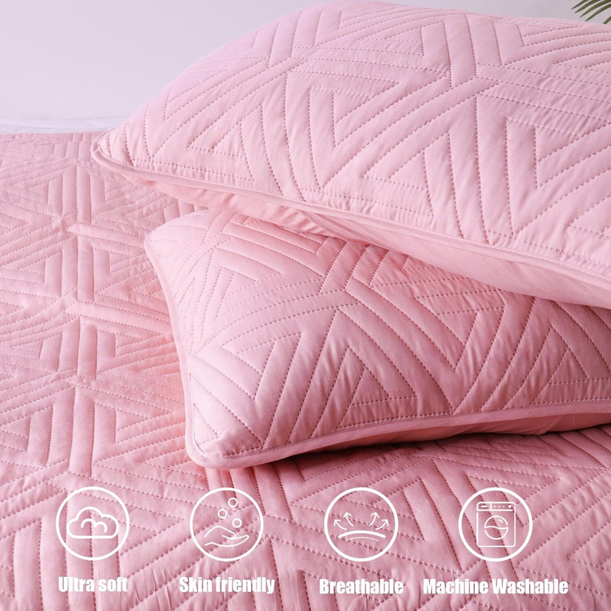Whale Flotilla 3-Piece King Size Quilt Set for All Season, Classic Geometric Pattern Bedding Set with 2 Pillow Shams, Soft and Lightweight, Pink
