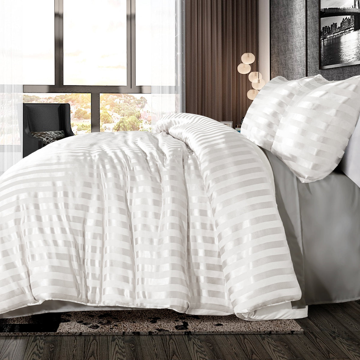 Whale Flotilla King Comforter Set 3-Piece White Satin Stripe Bedding, Lightweight All-Season Reversible Soft Bedding Set with 2 Pillowcases