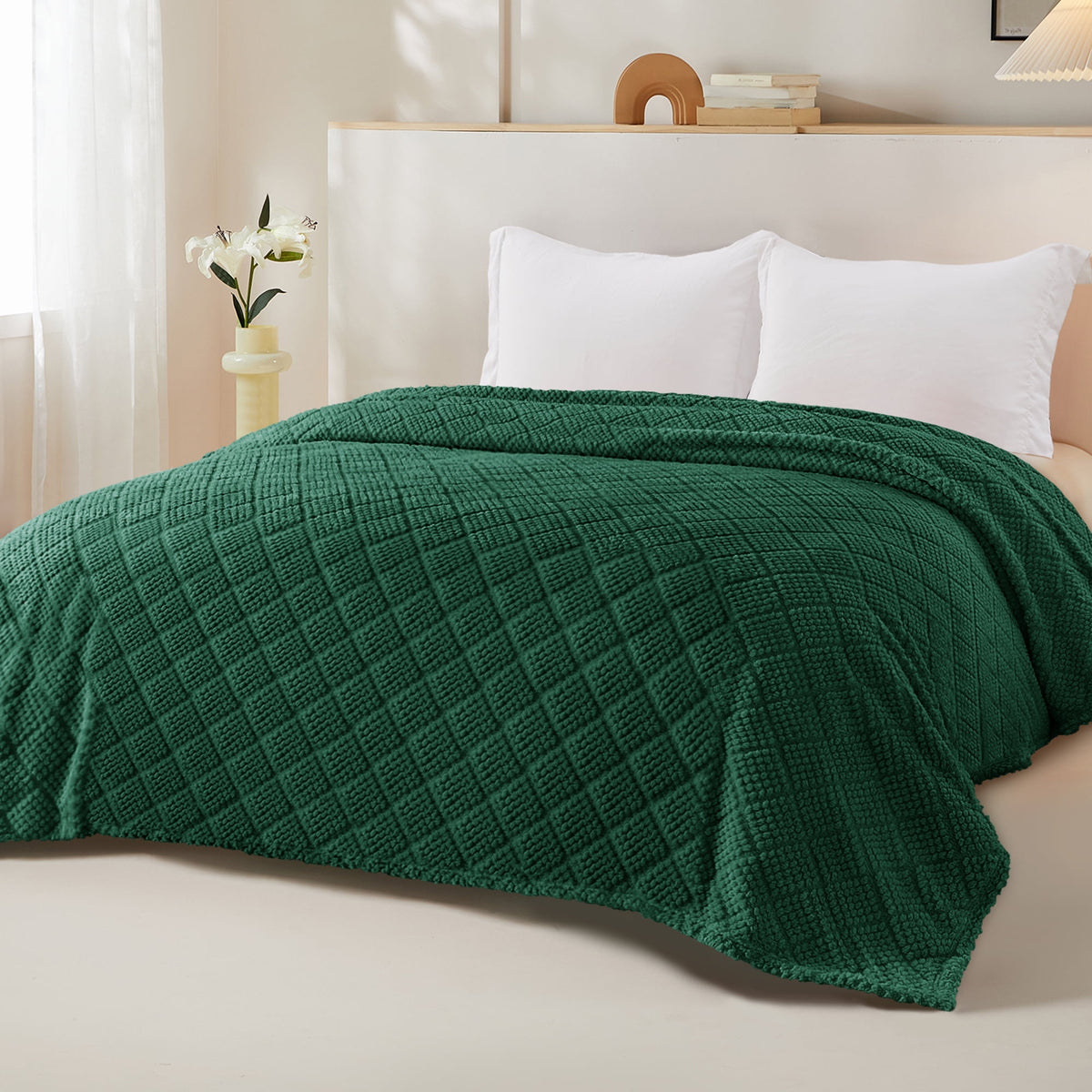 Whale Flotilla Fuzzy Fleece Queen Size Blanket for Bed, Soft Fluffy Jacquard Waffle Blankets for All Season, Lightweight and Warm, 90x90 Inch, Emerald Green