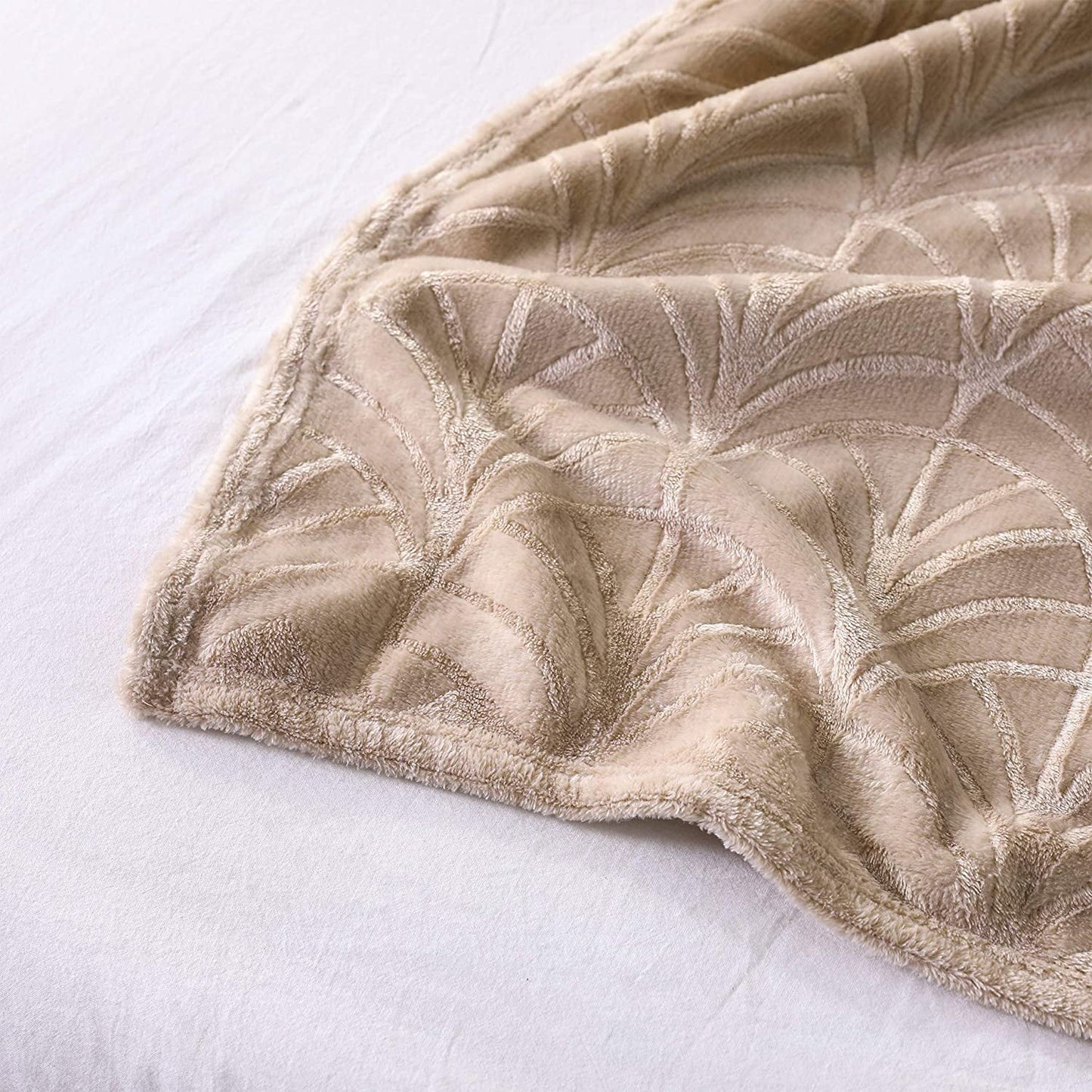 Whale Flotilla Fleece Throw Blanket for Couch, Soft Fluffy Sofa Bed Blanket with Vintage Pattern for All Season, Warm and Lightweight, 50x60 Inch, Champagn