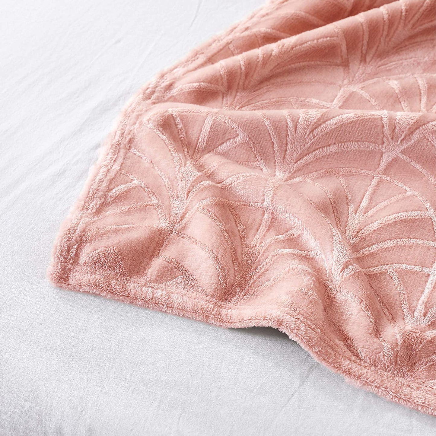 Whale Flotilla Flannel Fleece Double Size Blanket for Bed, 150x200 CM, Soft Fluffy Velvet Bed Blanket with Decorative Vintage Pattern for All Season, Warm and Lightweight, Pink