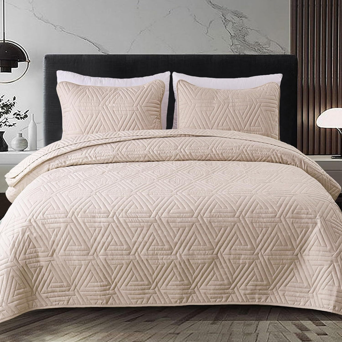Whale Flotilla 3-Piece King Size Quilt Set for All Season, Classic Geometric Pattern Bedding Set with 2 Pillow Shams, Soft and Lightweight, Brich Beige