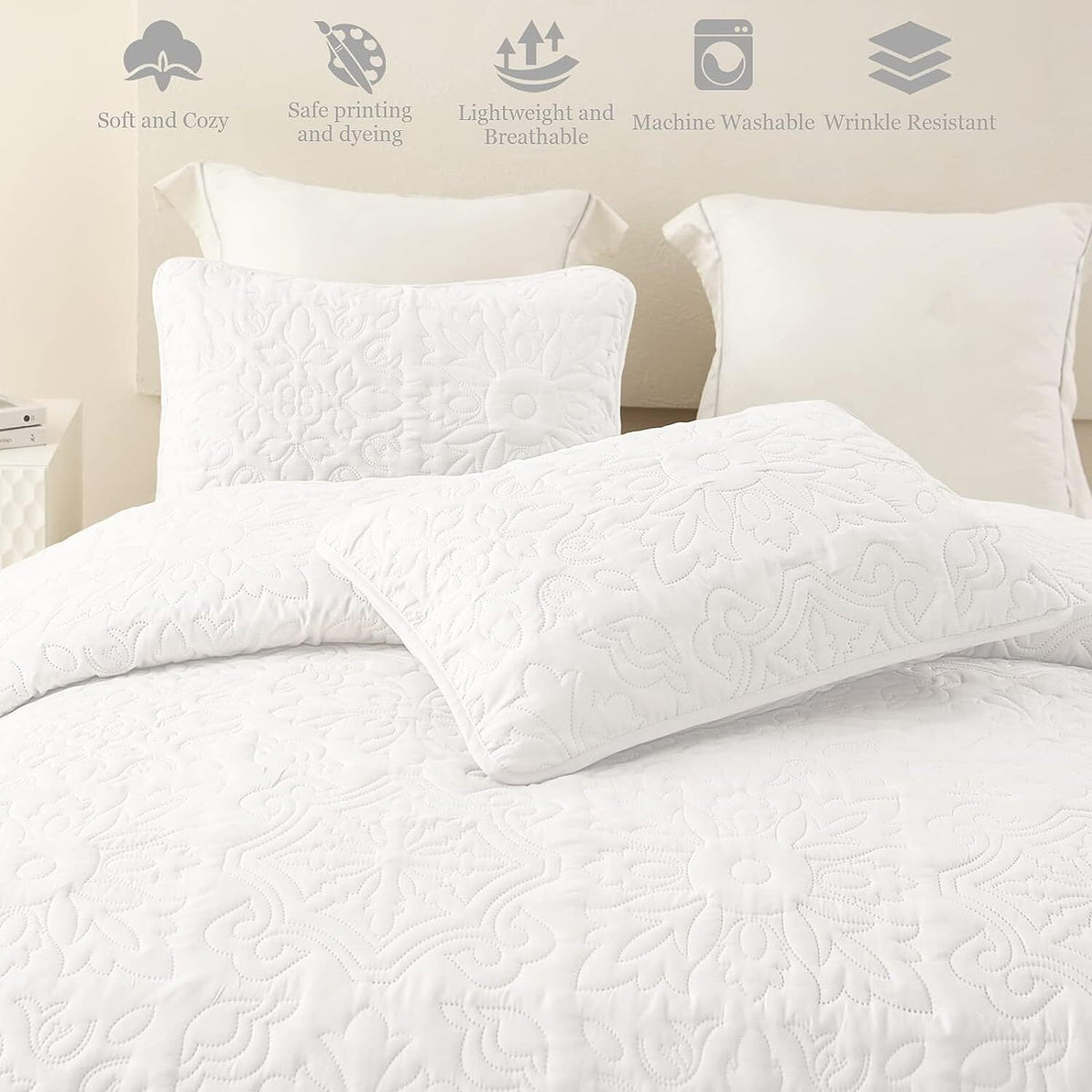 Whale Flotilla 3-Piece Queen Quilt Set, Soft Embossed Bedding Set, Lightweight Bedspread Coverlet with Damask Vintage Pattern, Reversible Bed Cover for All Seasons, White