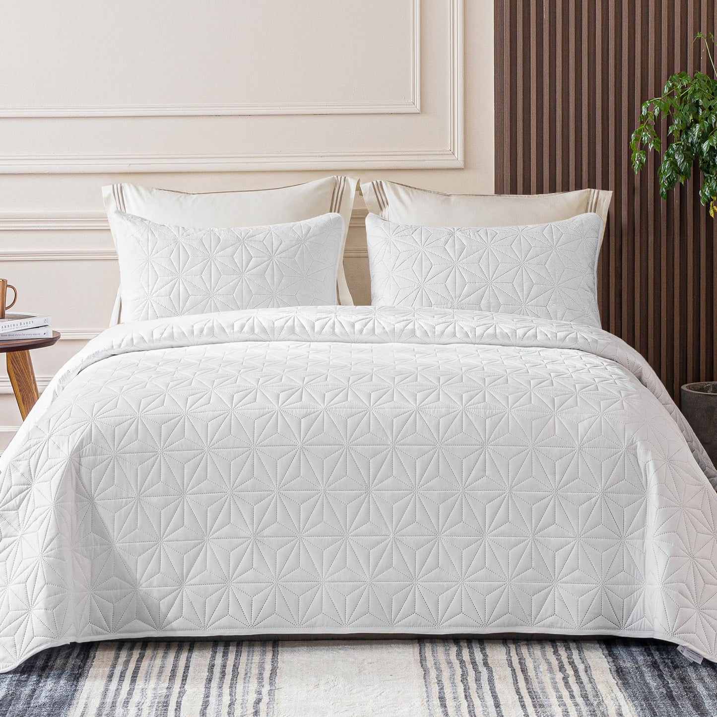 Whale Flotilla Mirofiber Queen Size (96x90 inches) Quilt Set Lightweight Quilted Bedspreads Coverlets Set with Stars Pattern, White, 3 Piece (1 Quilt, 2 Shams)