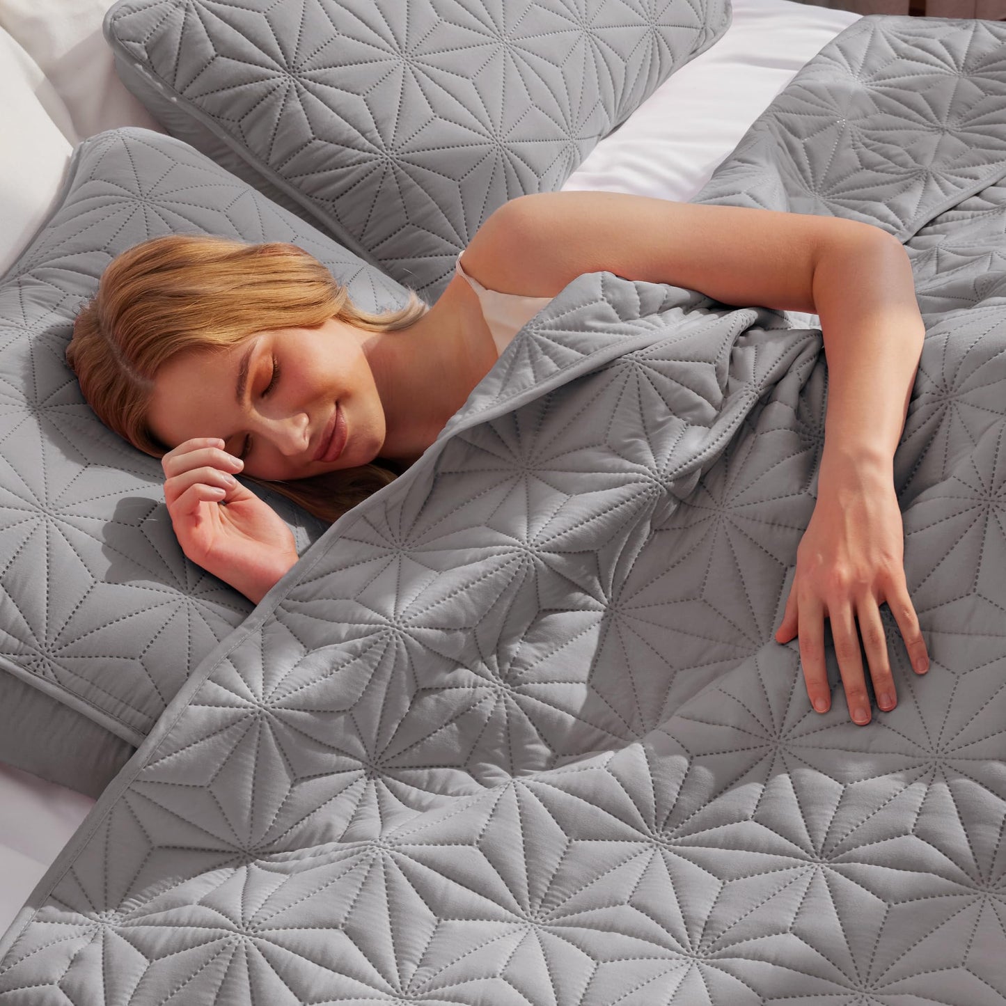 Whale Flotilla Microfiber Twin Size (68x88 inches) Quilt Set Lightweight Quilted Bedspreads Coverlets Set with Stars Pattern, Light Grey, 2 Piece (1 Quilt, 1 Sham)