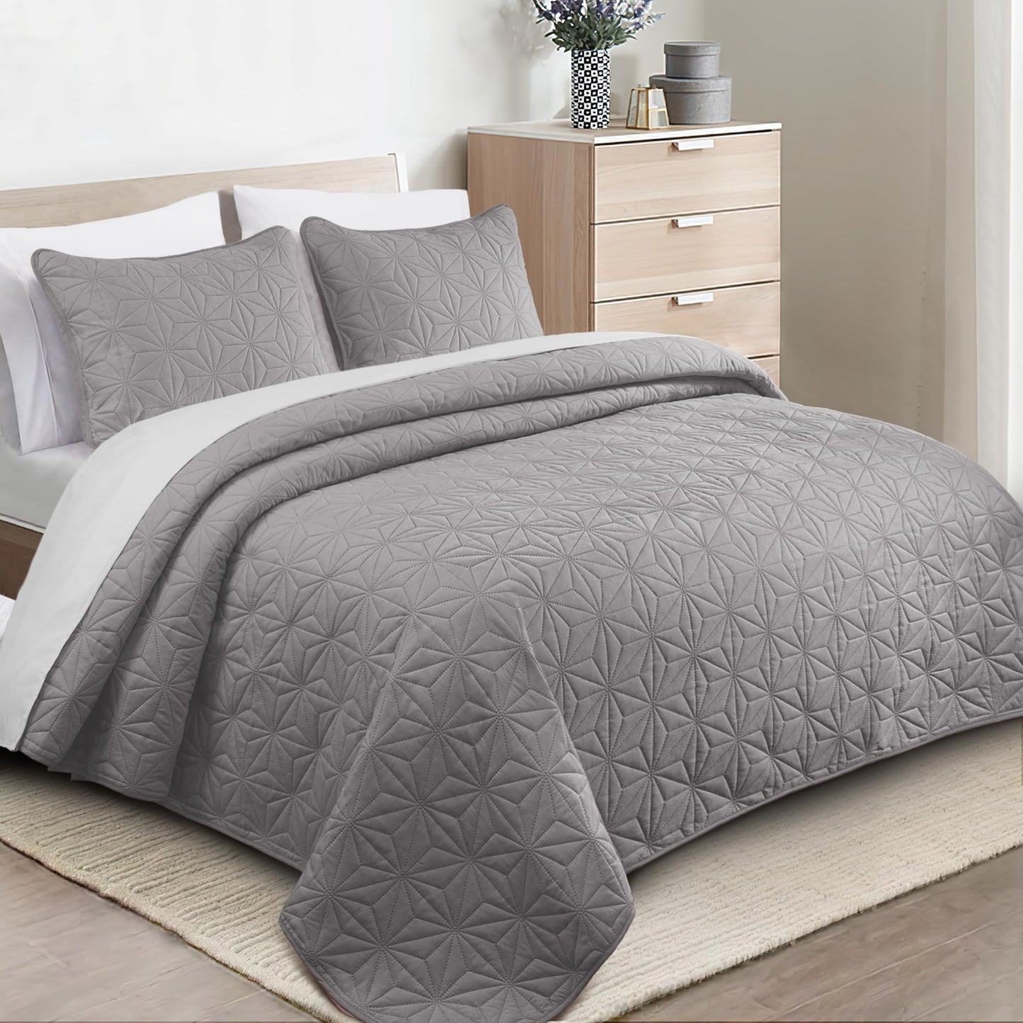 Whale Flotilla Microfiber King Size (96x104 inches) Quilt Set Lightweight Quilted Bedspreads Coverlets Set with Stars Pattern, Light Grey, 3 Piece (1 Quilt, 2 Shams)