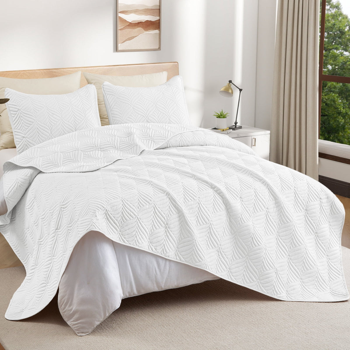 Whale Flotilla California King Size Quilt Set, Soft Ultrasonic 104x112 Inch Bedding Set, Lightweight Bedspread Coverlet with Vintage Pattern, Reversible Bed Cover for All Seasons,White