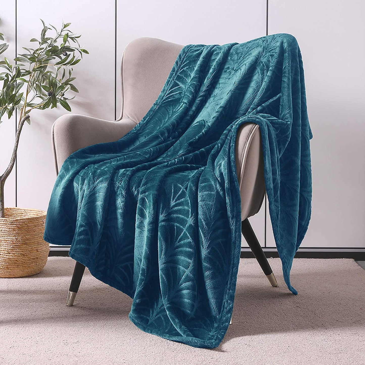 Whale Flotilla Fleece Throw Blanket for Couch, Soft Fluffy Sofa Bed Blanket with Vintage Pattern for All Season, Warm and Lightweight, 50x60 Inch, Grey Blue