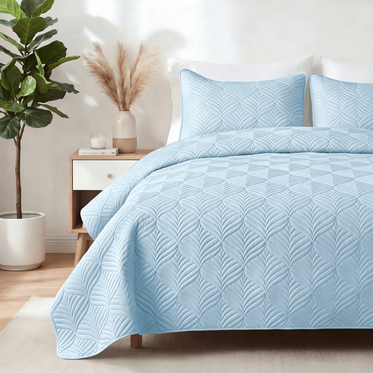 Whale Flotilla California King Size Quilt Set, Soft Ultrasonic 104x112 Inch Bedding Set, Lightweight Bedspread Coverlet with Vintage Pattern, Reversible Bed Cover for All Seasons,Light Blue