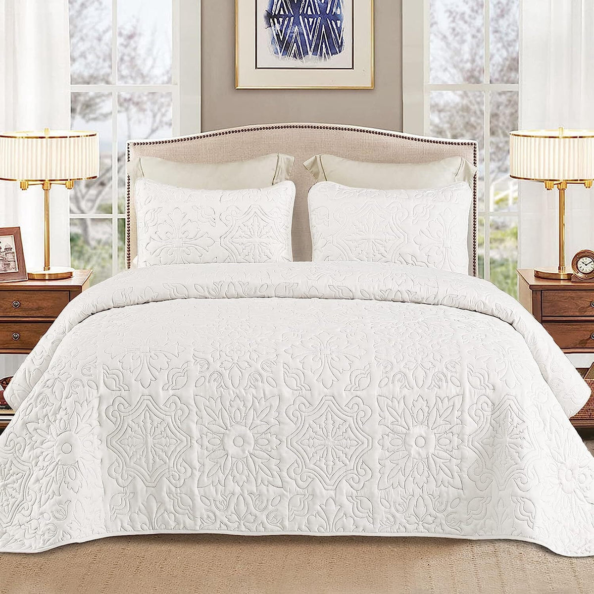 Whale Flotilla 3-Piece King Quilt Set, Soft Embossed Bedding Set, Lightweight Bedspread Coverlet with Damask Vintage Pattern, Reversible Bed Cover for All Seasons, White
