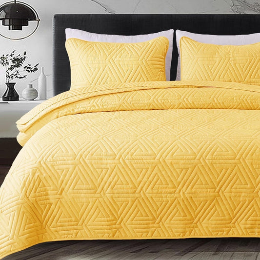 Whale Flotilla 3-Piece Queen Size Quilt Set for All Season, Classic Geometric Pattern Bedding Set with 2 Pillow Shams, Soft and Lightweight, Yellow