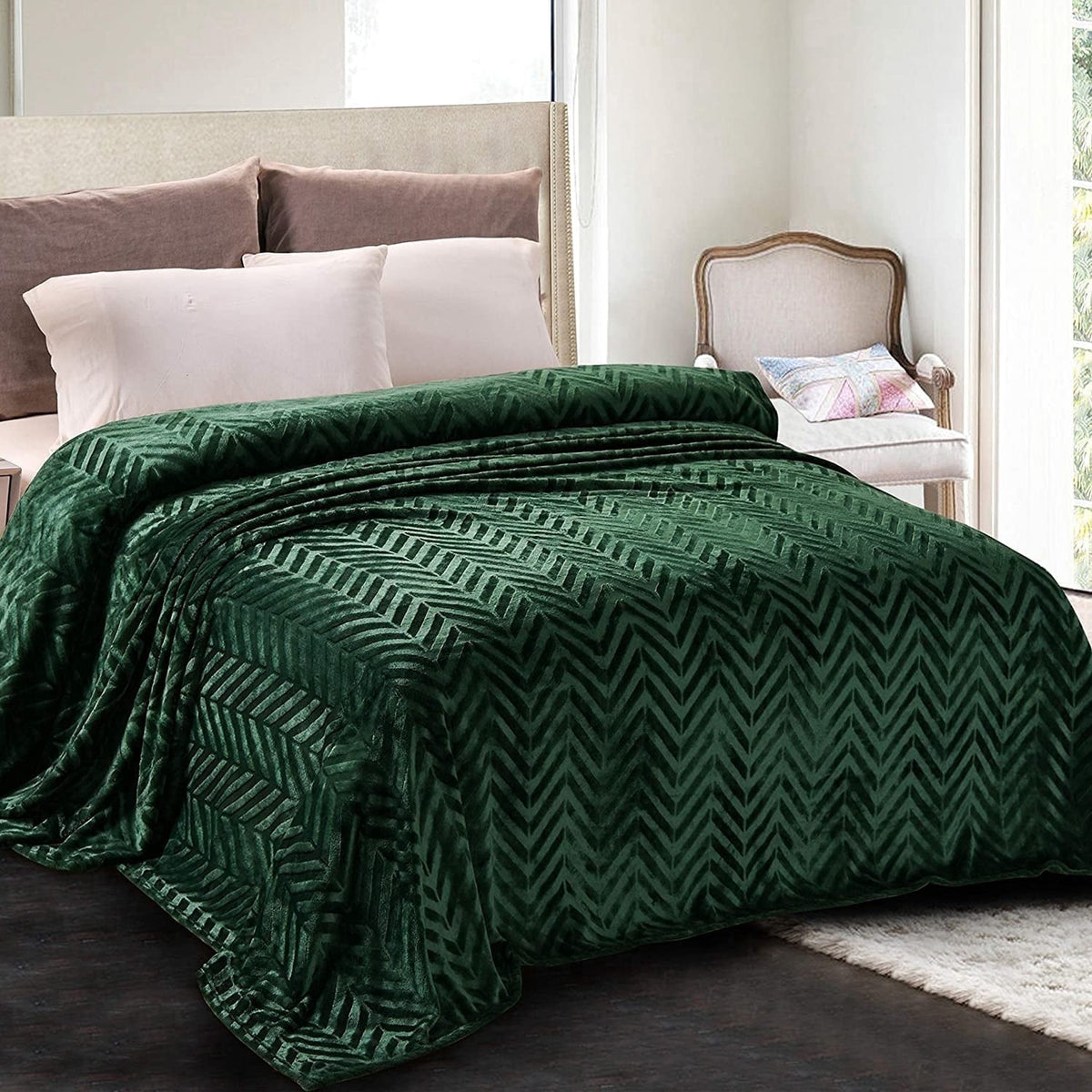 Whale Flotilla Flannel Fleece Twin Size 60x80 Inch Bed Blanket, Soft Velvet Lightweight Bedspread Plush Fluffy Coverlet Chevron Design Decorative Blanket for All Season, Deep Green