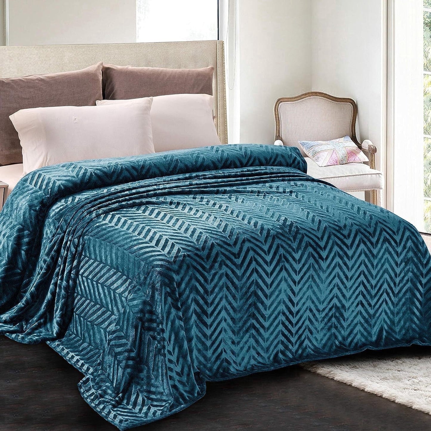 Whale Flotilla Flannel Fleece Twin-XL Size 90x66 Inch Bed Blanket, Soft Velvet Lightweight Bedspread Plush Fluffy Coverlet Chevron Design Decorative Blanket for All Season, Teal
