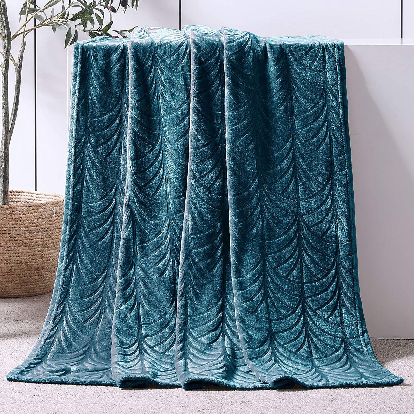 Whale Flotilla Fleece Throw Blanket for Couch, Soft Fluffy Sofa Bed Blanket with Vintage Pattern for All Season, Warm and Lightweight, 50x60 Inch, Grey Blue