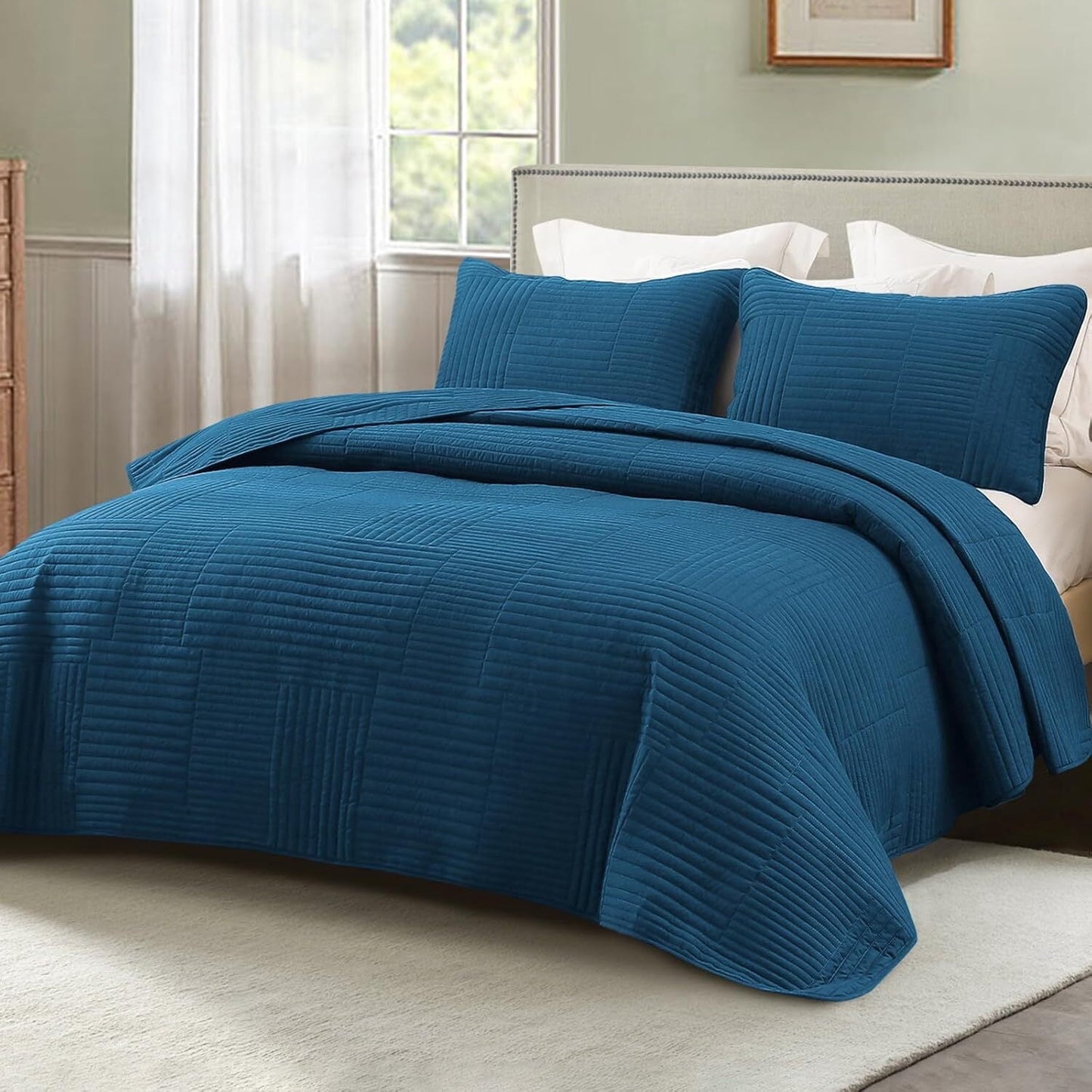 Whale Flotilla King Quilt Set, Soft and Lightweight Bedspreads Coverlet with Striped Pattern, Reversible Bedding Sets with Pillow Shams, 96x104 Inches, Blue