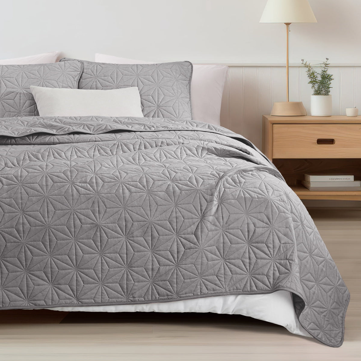 Whale Flotilla Microfiber California King 104"x 112" Quilt Set Lightweight Quilted Bedspreads Coverlets Set with Stars Pattern, Lightgrey
