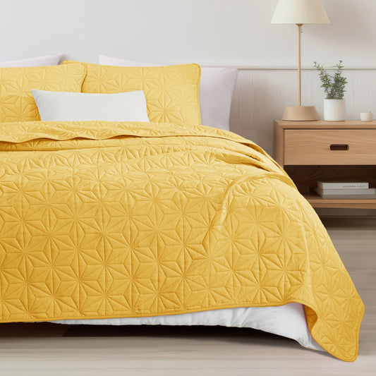 Whale Flotilla Microfiber Queen Size 90"x 96" Quilt Set Lightweight Quilted Bedspreads Coverlets Set with Stars Pattern, Yellow