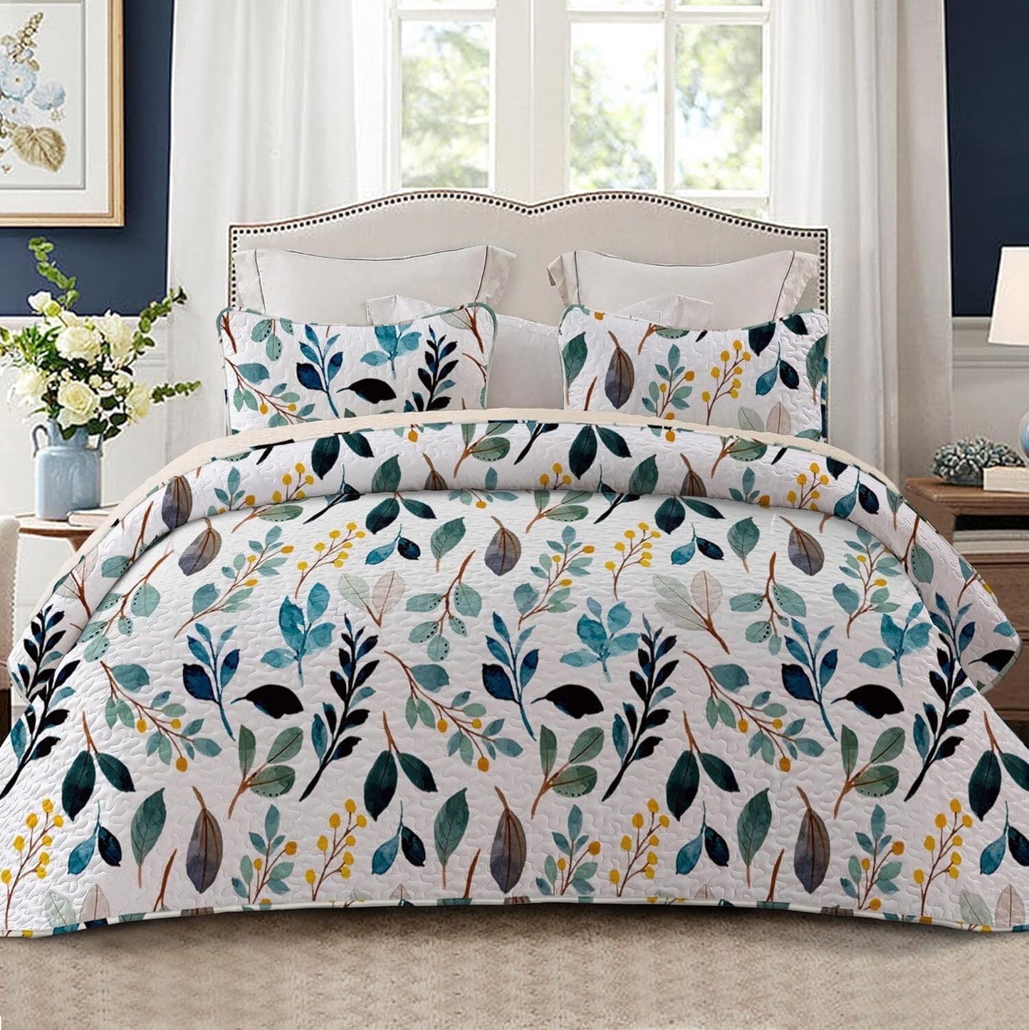 Whale Flotilla Reversible Floral Quilt Set California King Size, Lightweight Boho Printed Bedspreads Coverlets Quilts Bedding Set with 2 Pillow Shams for All Seasons, White/Navy