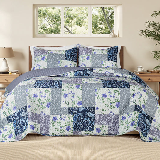Whale Flotilla Reversible Patchwork Quilts California King Size, Lightweight Boho Printed Bedspreads Coverlets Oversized Quilt Bedding Set with 2 Pillow Shams for All Seasons, Paisley Flowers
