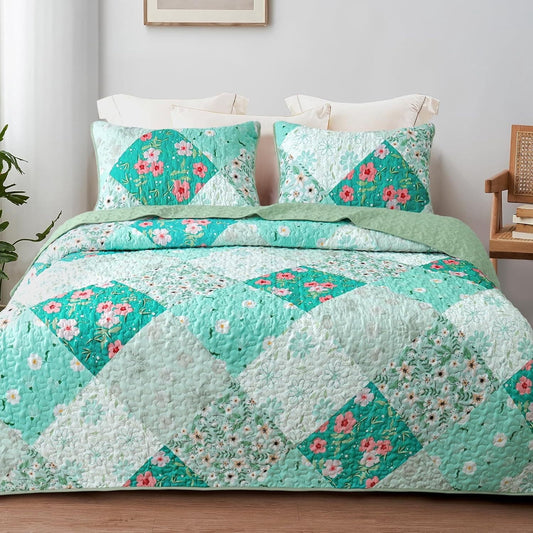 Whale Flotilla Reversible Patchwork Quilts Twin Size, Lightweight Boho Printed Bedspreads Coverlets Quilt Bedding Set with 1 Pillow Sham for All Seasons, Light Green