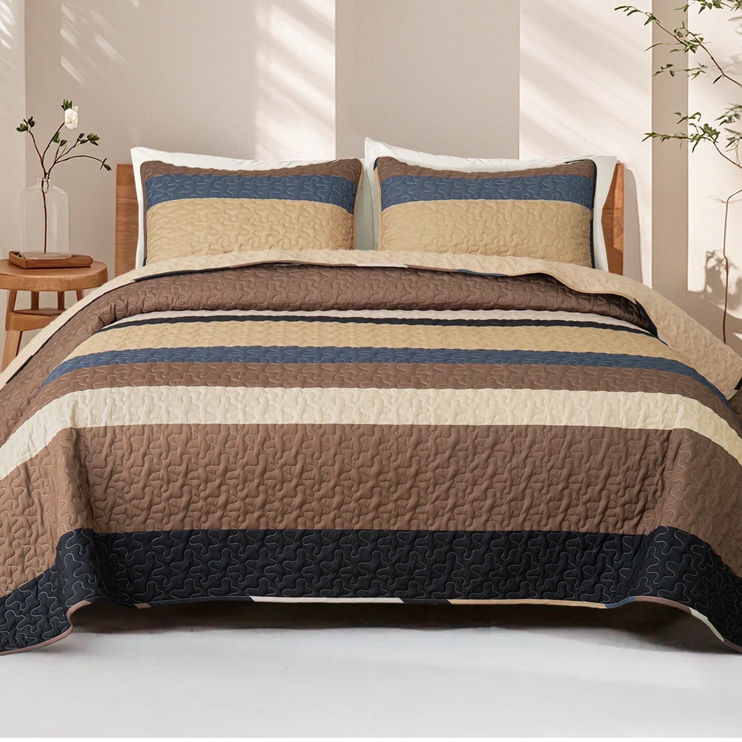 Whale Flotilla Reversible Ultra Soft Printed Quilts King Size, Lightweight Patchwork Geometric Stripes Bedspreads Coverlets Quilt Bedding Set with 2 Pillow Shams for All Seasons, Camel